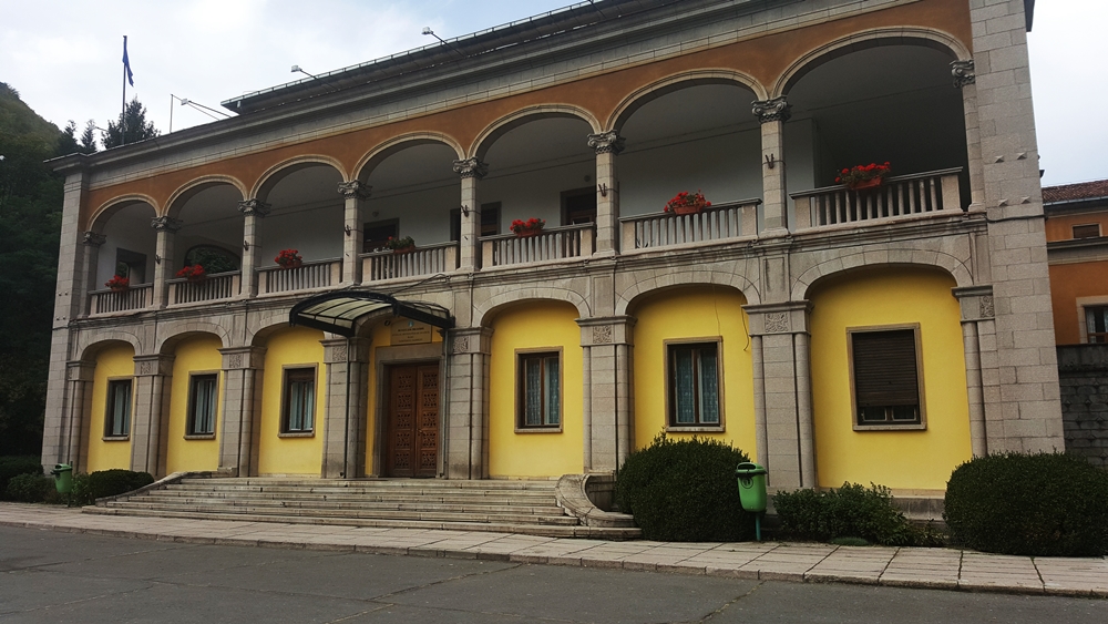 casa 1 mai sanatoriu Olanesti Baile Olanesti