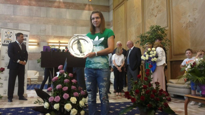 Simona-Halep-aeroport-revenire-Roland-Garros